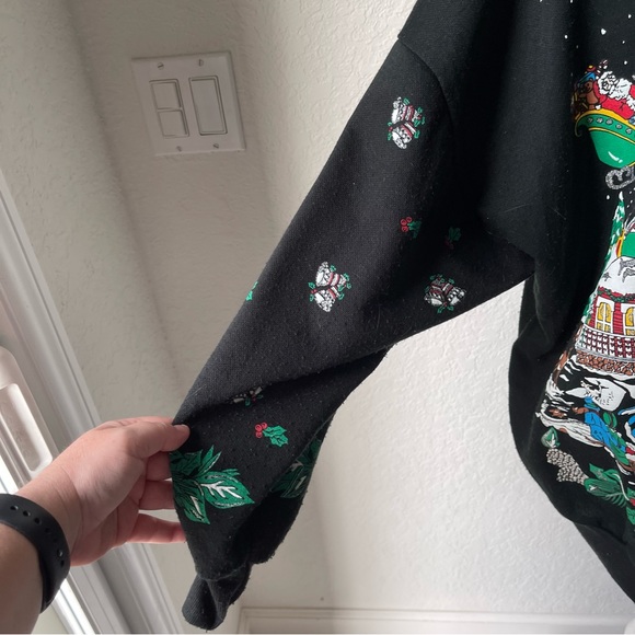 Holiday time vintage ugly printed Christmas sweatshirt - Picture 2 of 10
